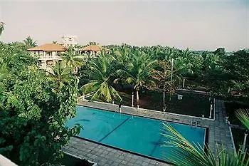 Hotel Lagoon Paradise Negombo